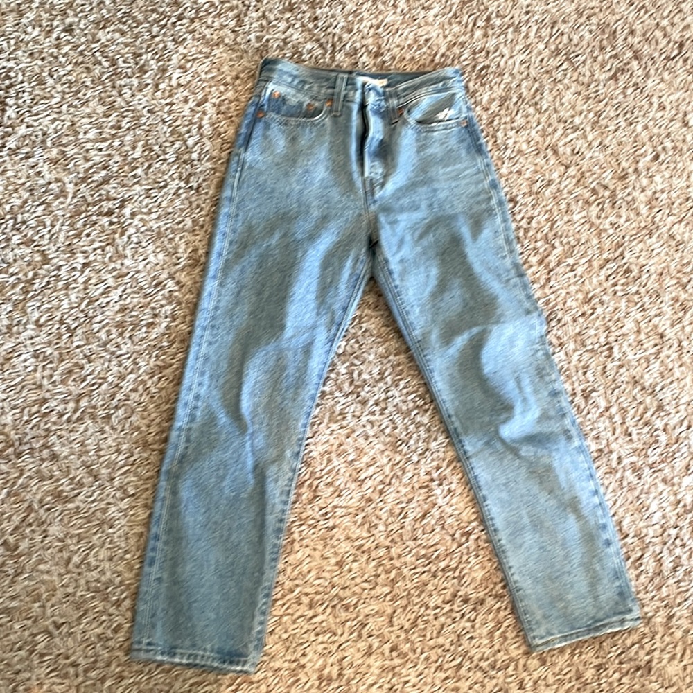 Classic Levi’s wedgie fit in great blue wash